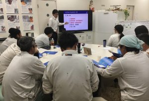 社内勉強会を行いました。
