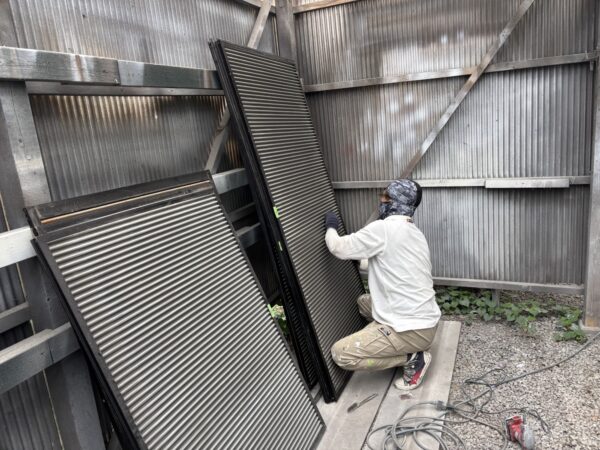 福津市福間南N様邸雨戸塗装14日目