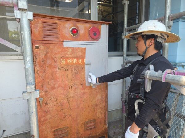 嘉麻市P工場様防音棟屋根·外壁塗装工事9日目