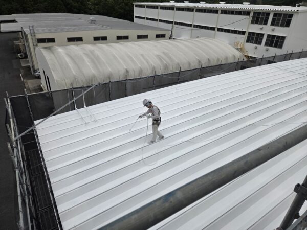 嘉麻市P工場様防音棟屋根·外壁塗装工事14日目