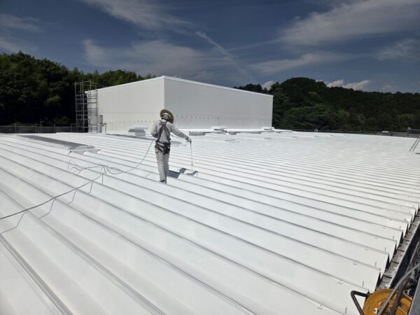 嘉麻市P工場様防音棟屋根·外壁塗装工事15日目