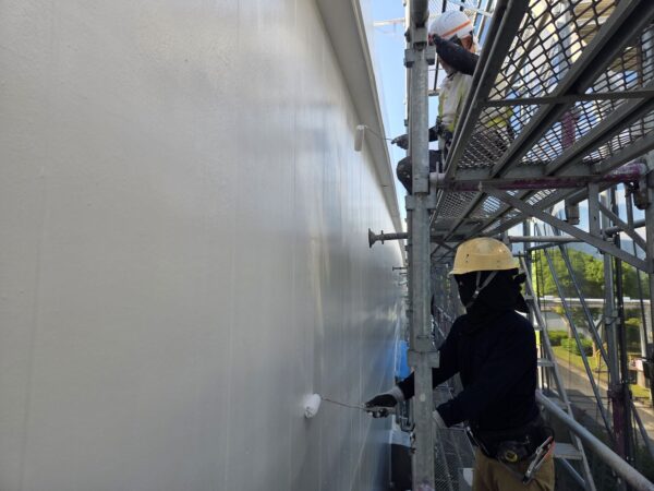 嘉麻市P工場様防音棟屋根·外壁塗装工事17日目