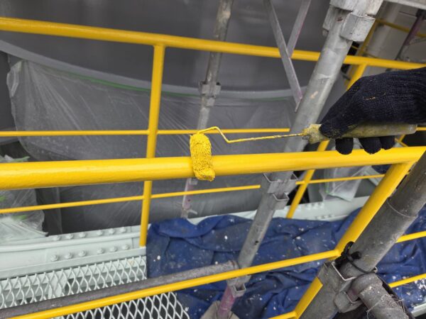 嘉麻市P工場様防音棟タンク塗装工事12日目