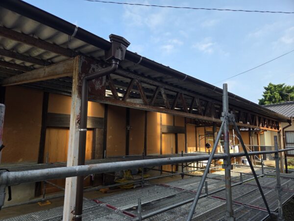 古賀市倉庫鉄骨塗装工事1日目